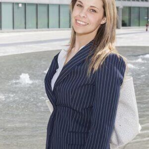 Meet your Posher, Phyllis